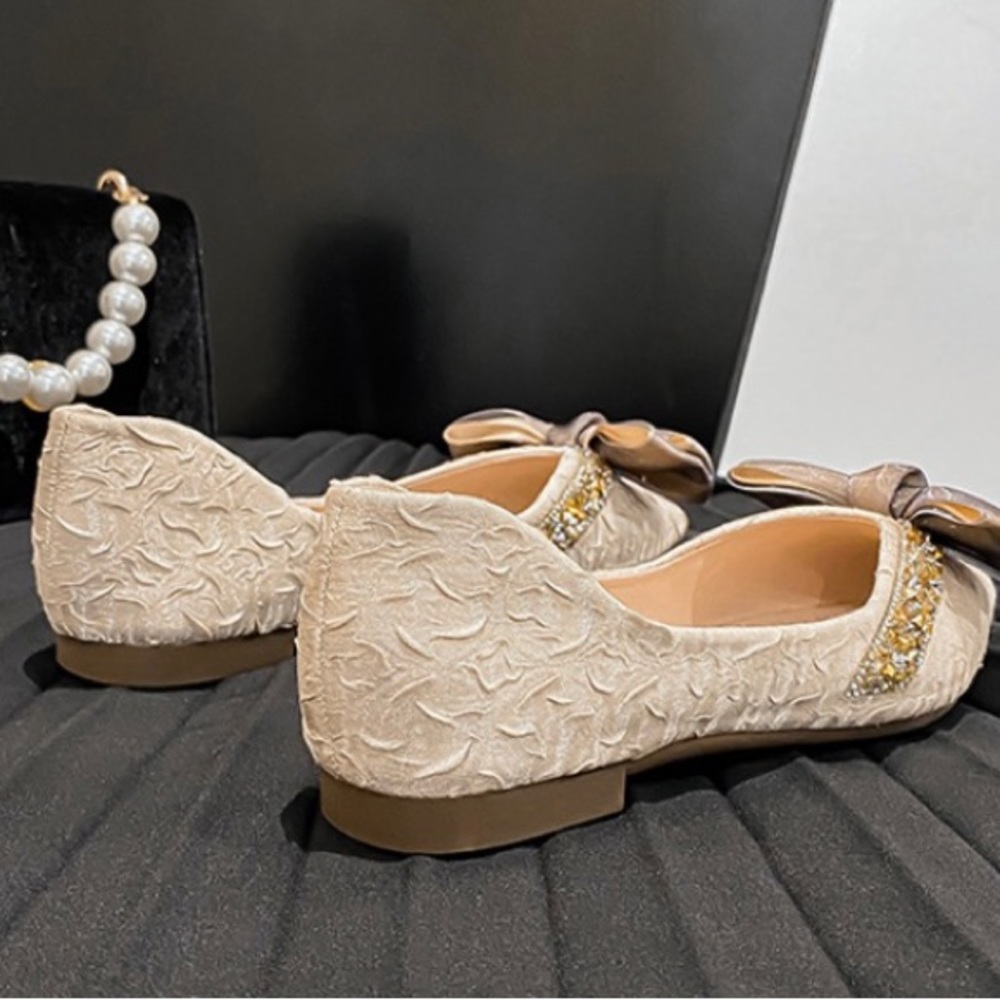 Elegant Beige/brown Flats - Picture 2 of 8